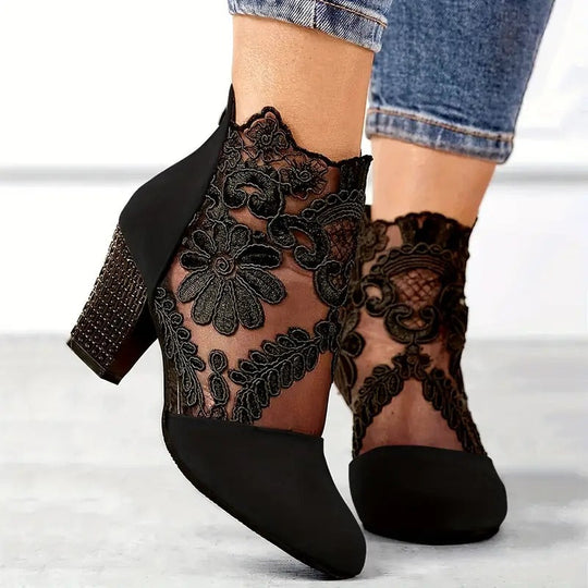Damen Stiefeletten mit floralem Spitzen-Mesh und Blockabsatz