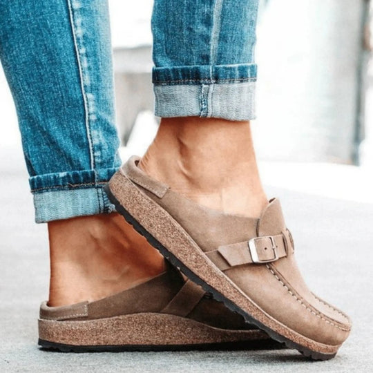 Verstellbare Damen-Clogs mit Schnalle und orthopädischem Komfort