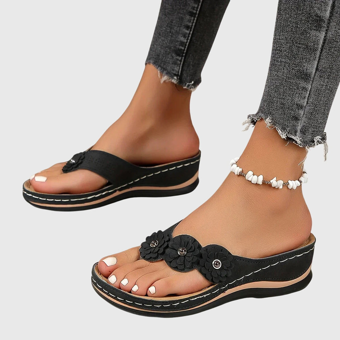 Women's Floral Appliqué Comfort Thong Sandals