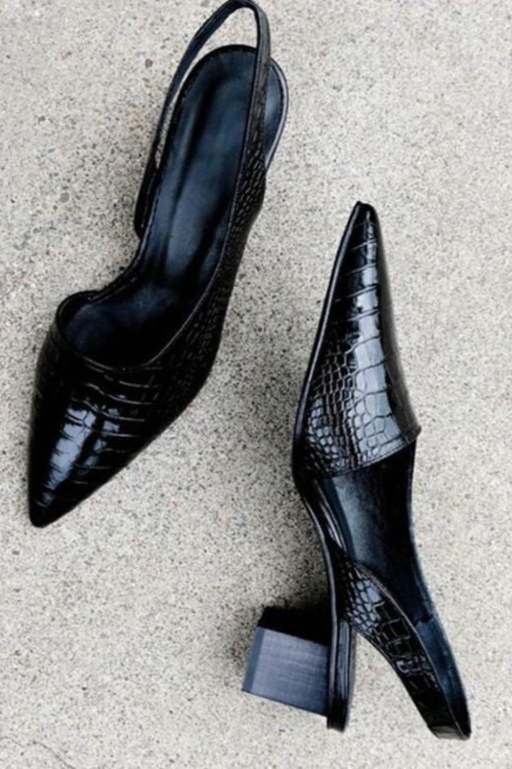 Damen Pumps mit spitz zulaufender Spitze, Slingback-Riemen und Blockabsatz