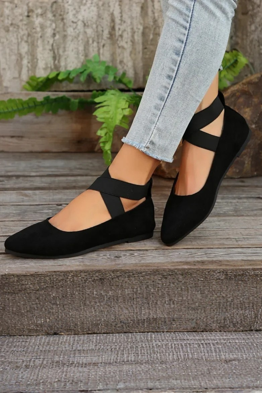 Damen Ballerinas mit spitz zulaufender Spitze und überkreuzten Riemen