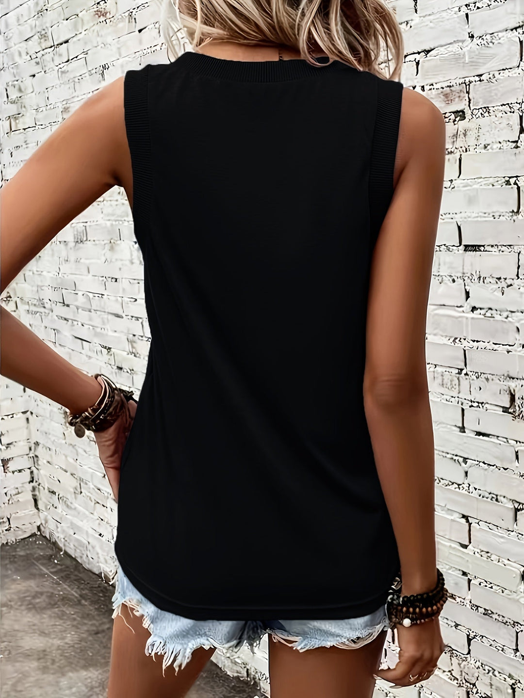 Women's Relaxed V-Neck Sleeveless Tank Top