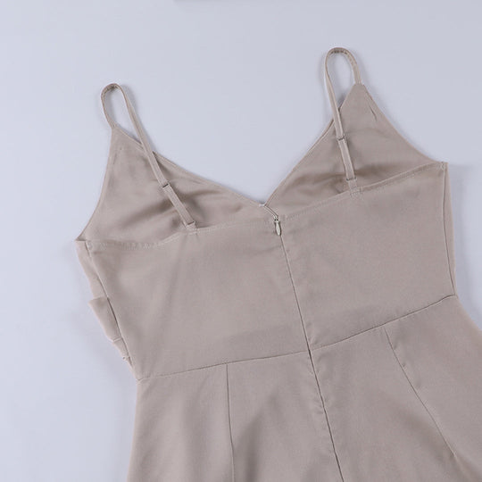 Elegantes Maxikleid für Damen mit Wickeloberteil und hohem Schlitz
