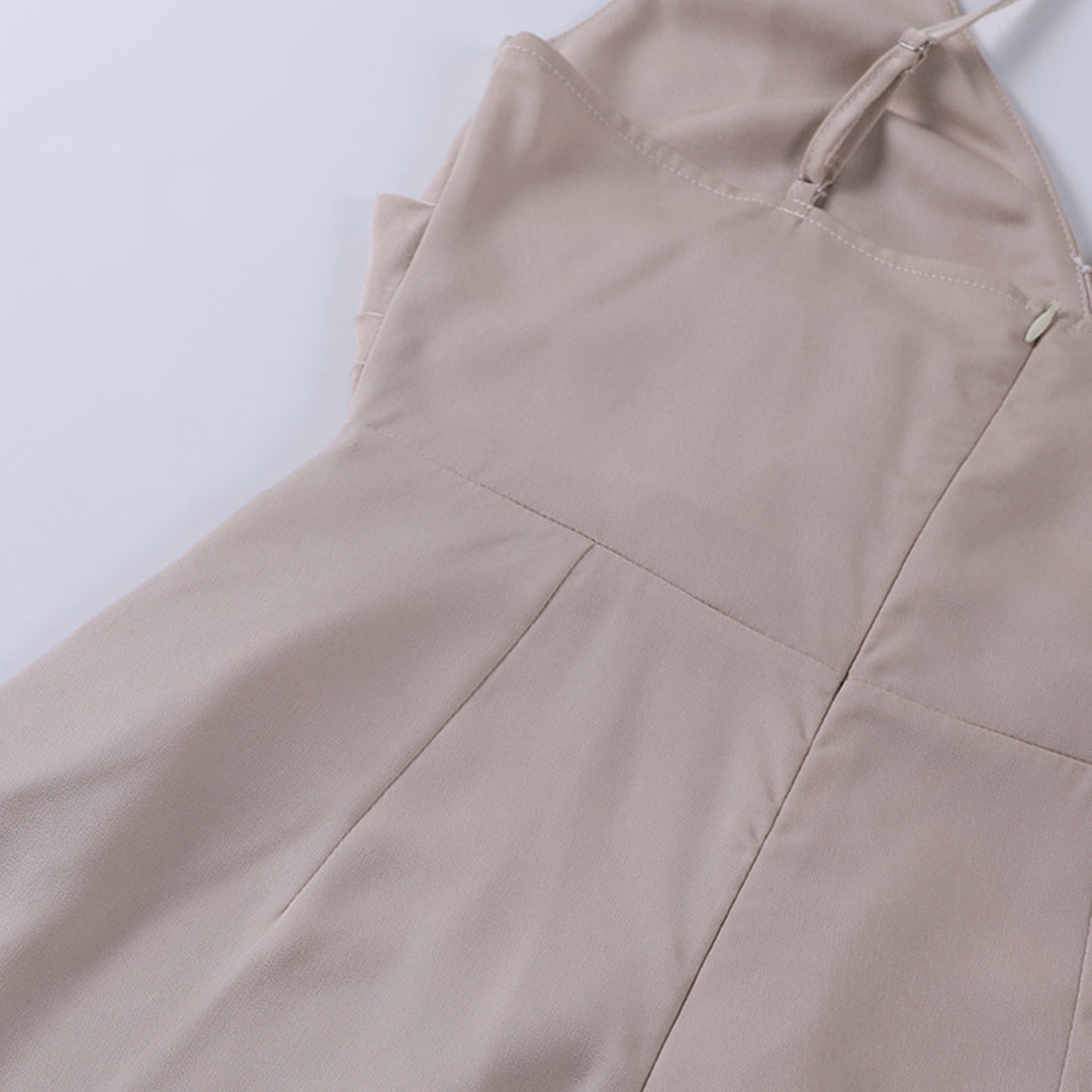 Elegantes Maxikleid für Damen mit Wickeloberteil und hohem Schlitz