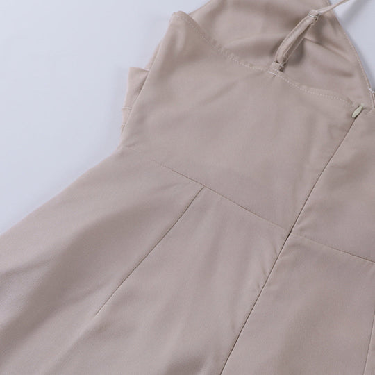 Elegantes Maxikleid für Damen mit Wickeloberteil und hohem Schlitz
