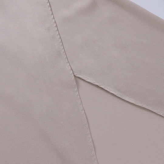 Elegantes Maxikleid für Damen mit Wickeloberteil und hohem Schlitz