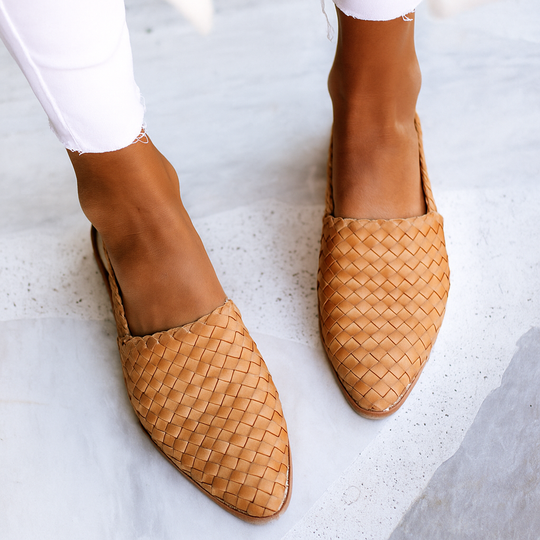 Damen gewebte, spitze Slipper für den Alltag