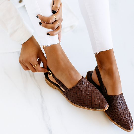 Damen gewebte, spitze Slipper für den Alltag