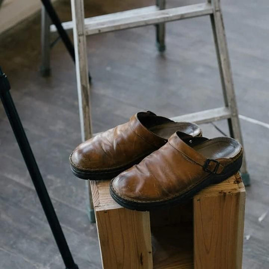 Men's Buckle Strap Slip-On Clogs