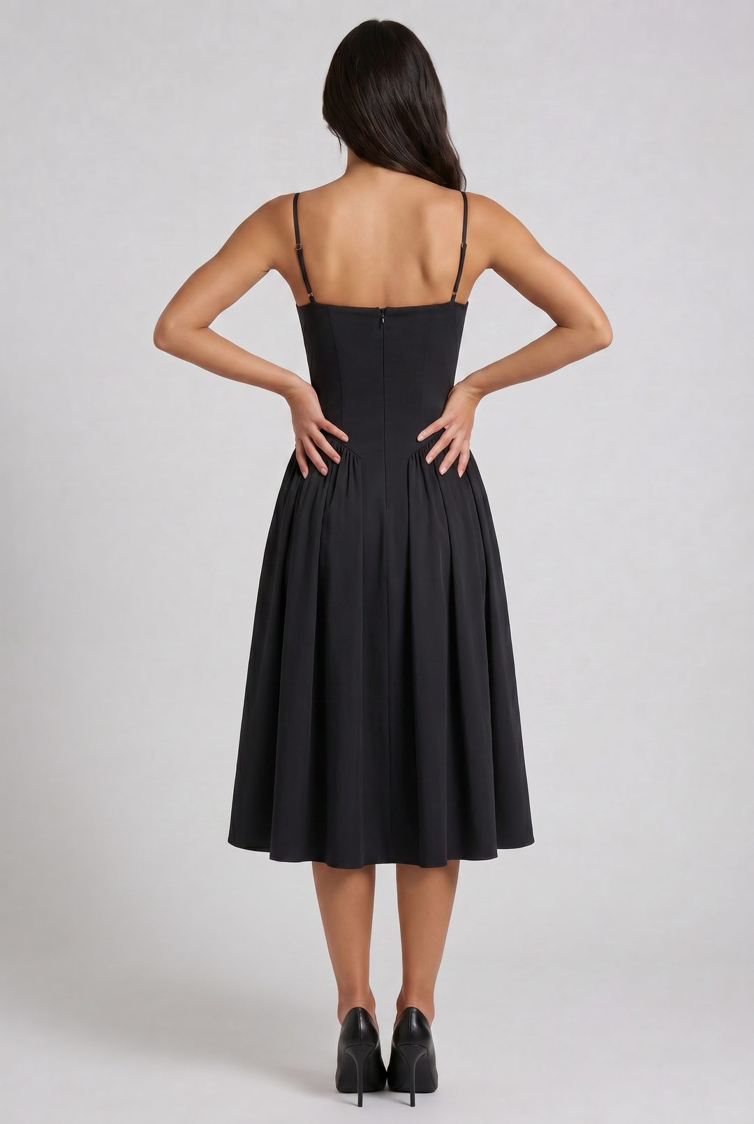 Women's Sweetheart Neck Midi Dress with Fitted Bodice for Elegant Occasions