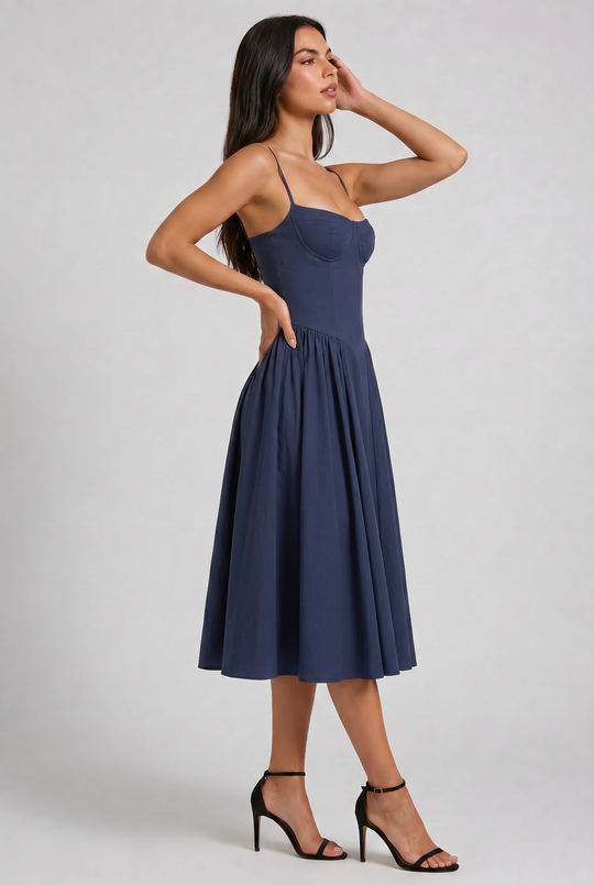Women's Sweetheart Neck Midi Dress with Fitted Bodice for Elegant Occasions
