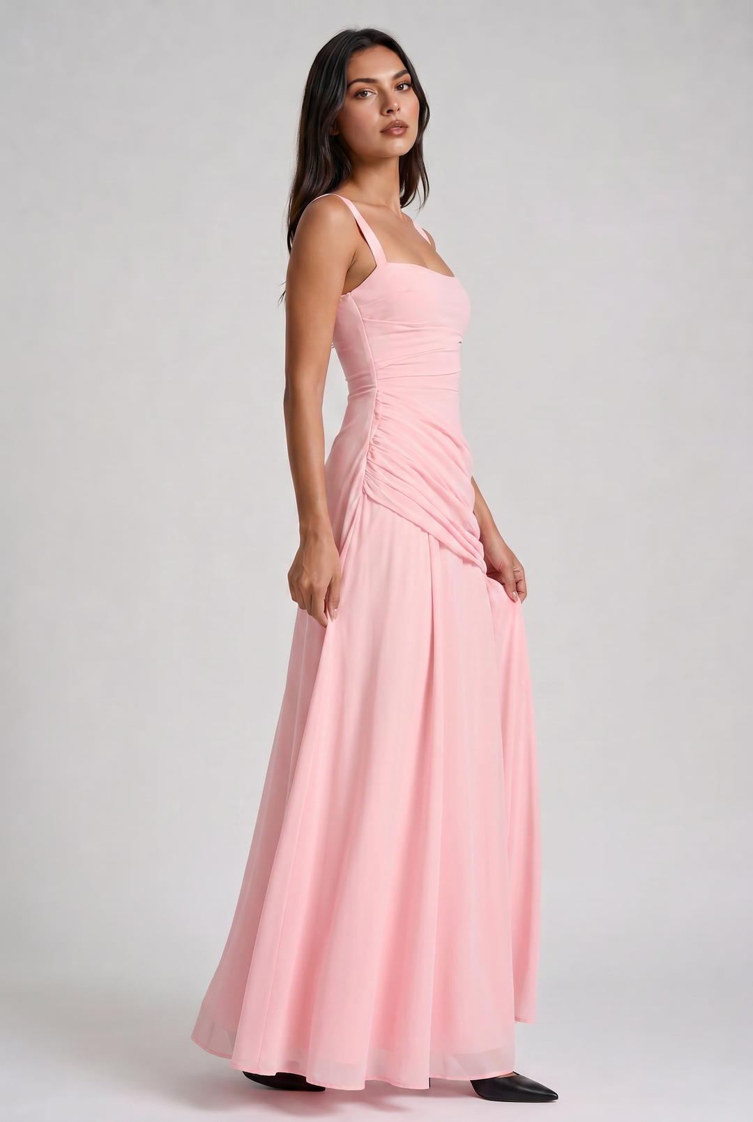 Women's Ruched Maxi Dress with Spaghetti Straps for Evening Occasions