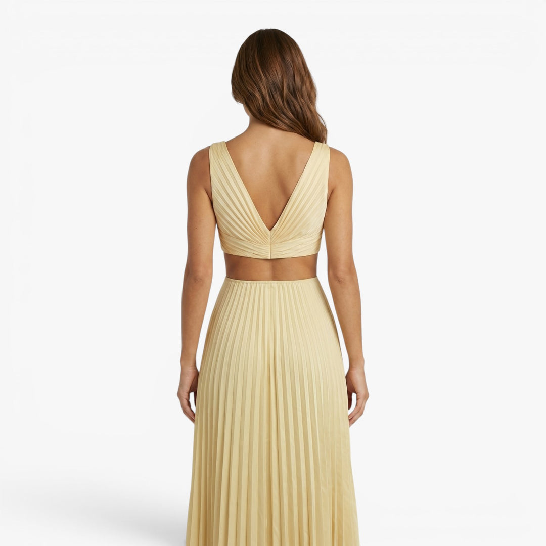 Women’s Pleated Maxi Dress with Elegant Cutout Waist Design
