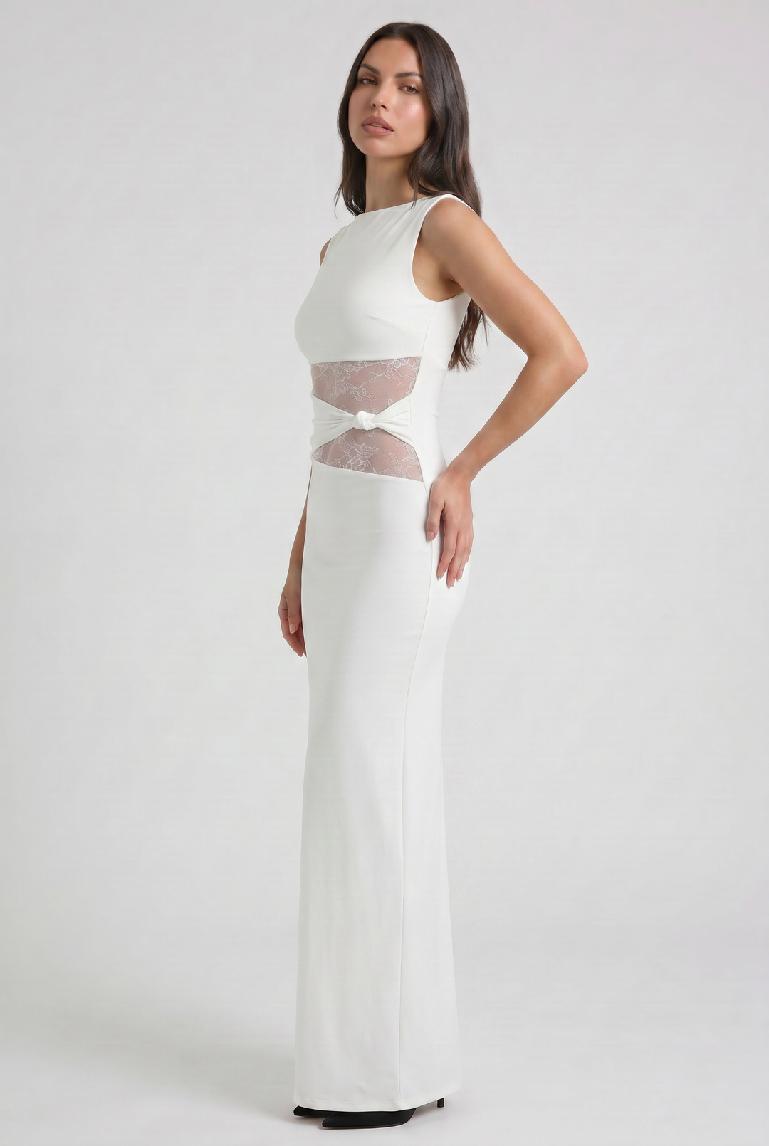 Women's Sleeveless Maxi Dress with Lace Cutout Waist for Evening Occasions