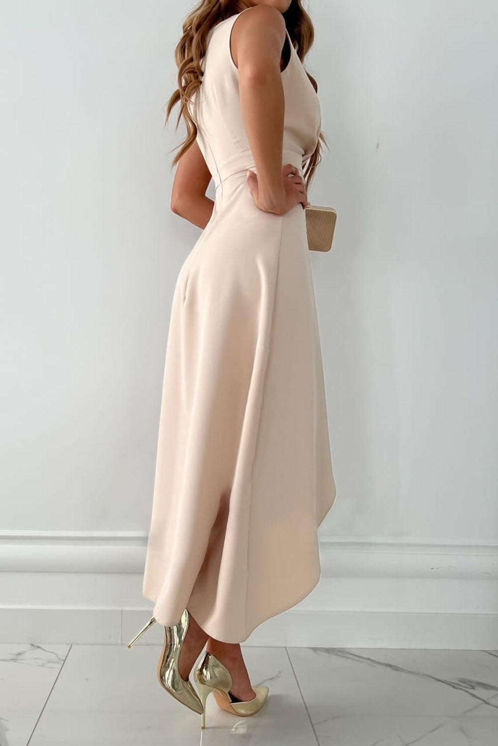 Damen elegantes ärmelloses Wickelkleid mit hohem und niedrigem Saum in Midi-Länge