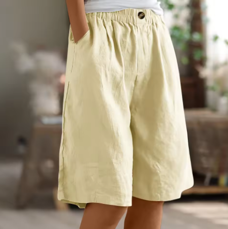 Women's Relaxed Elastic Waist Bermuda Shorts with Pockets