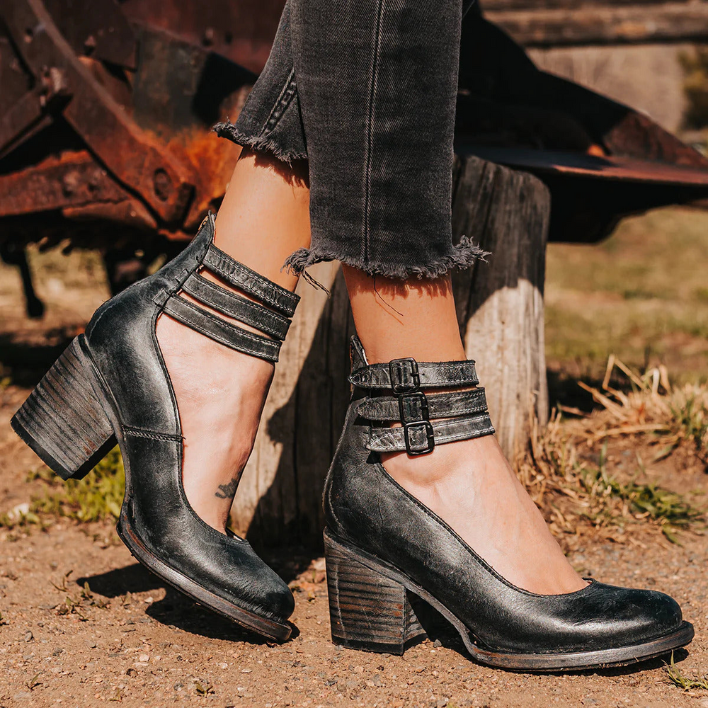 Damen Vintage Stiefeletten mit Cutouts und Blockabsatz