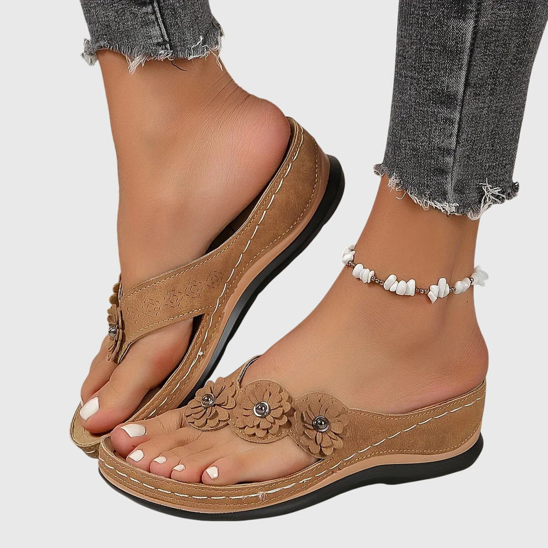 Women's Floral Appliqué Comfort Thong Sandals