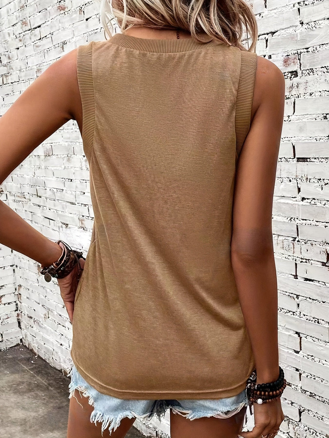 Women's Relaxed V-Neck Sleeveless Tank Top