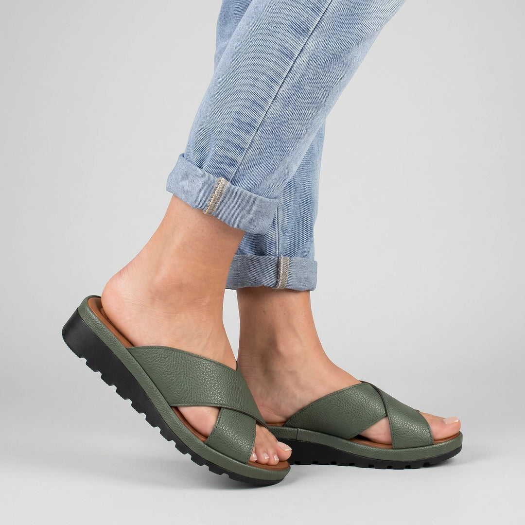Women's Metallic Cross-Band Platform Slide Sandals